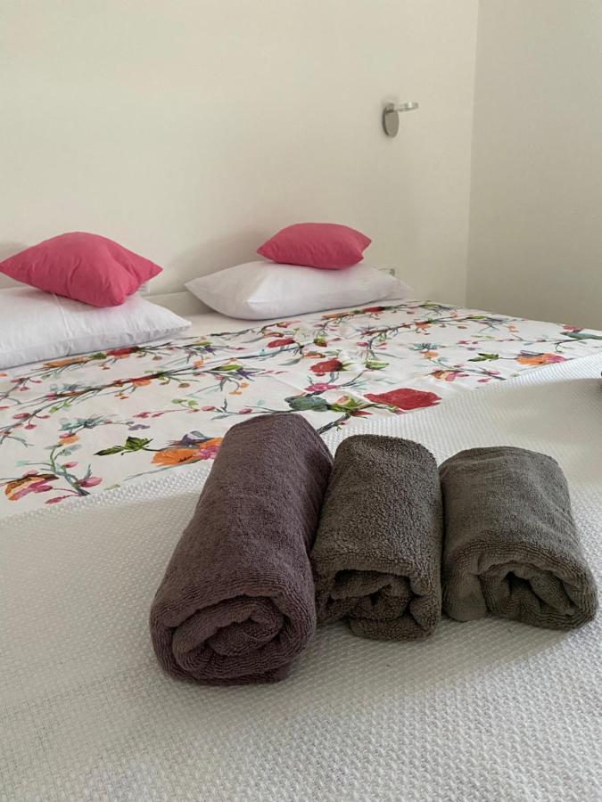 Apartmani Begic 1 I 2 Barbat na Rabu Buitenkant foto